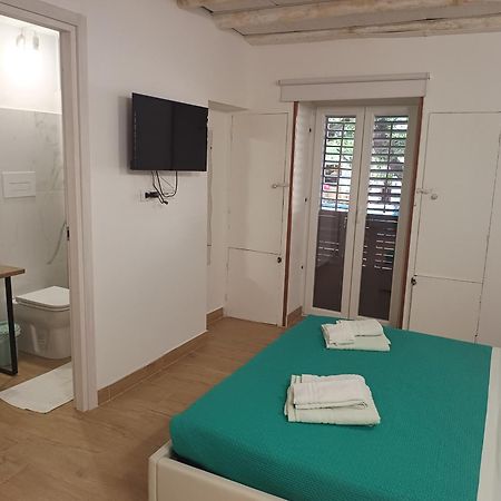Talia Capo Massimo Apartment ปาแลร์โม ภายนอก รูปภาพ