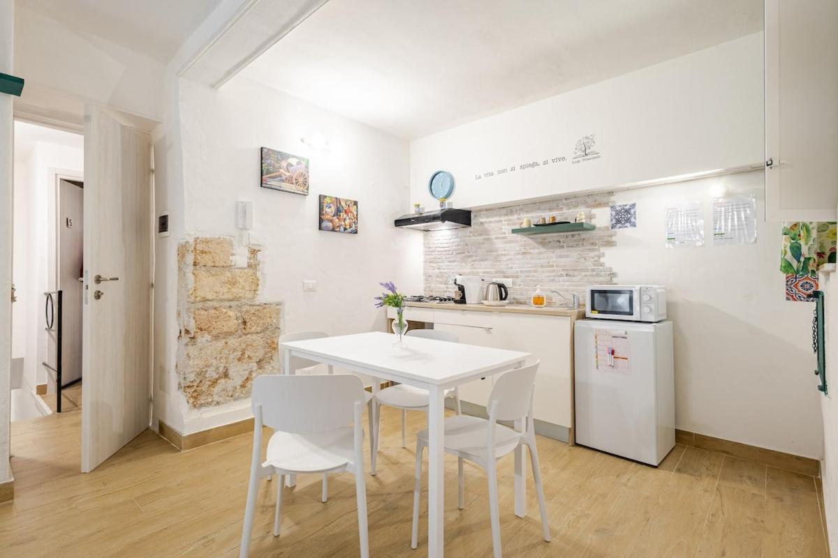 Talia Capo Massimo Apartment ปาแลร์โม ภายนอก รูปภาพ