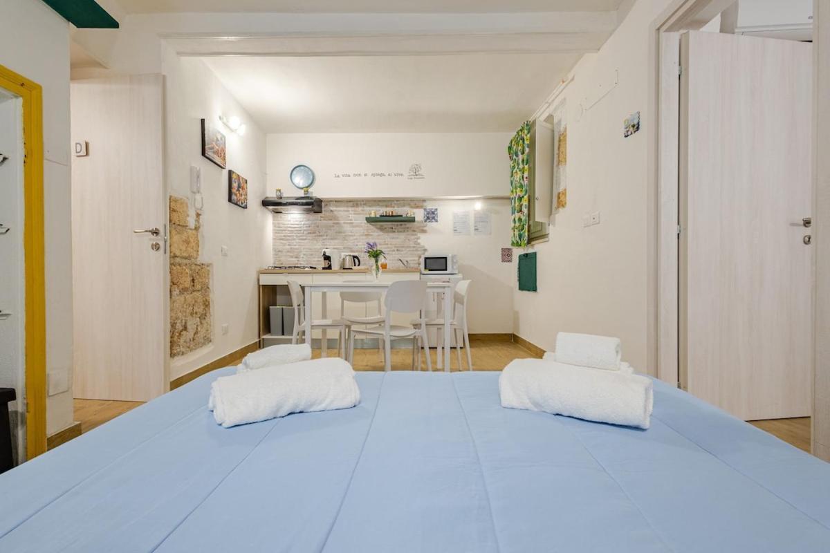 Talia Capo Massimo Apartment ปาแลร์โม ภายนอก รูปภาพ